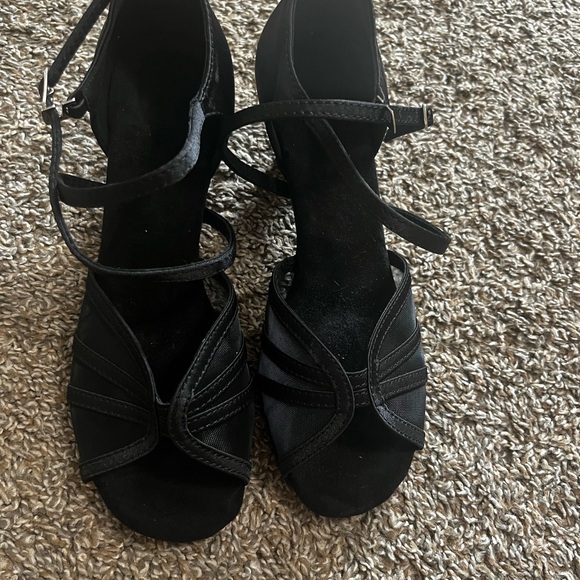 Shoes - Elegant Black Strappy Women's Shoes